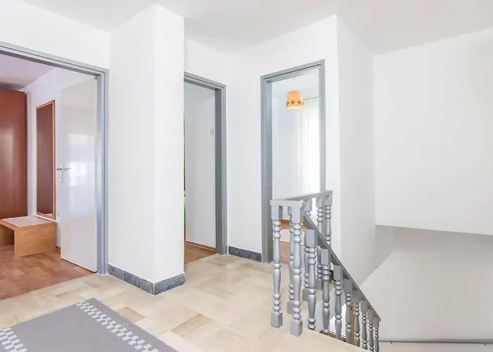 Elida By Guide Villa *