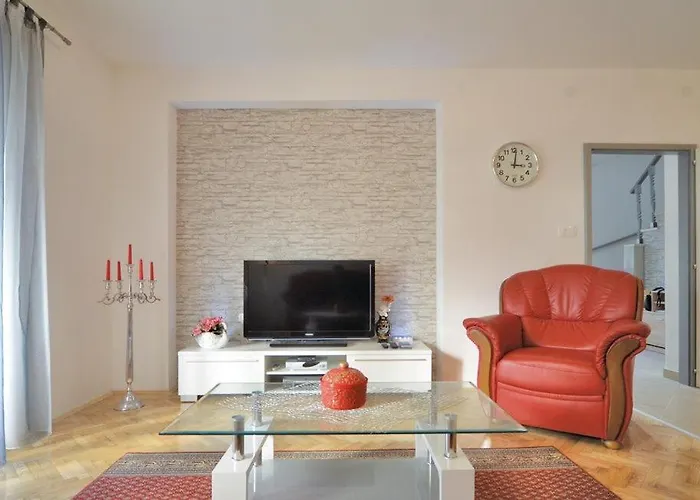 Elida By Guide Villa